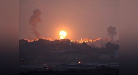 Израел извърши десетки въздушни удара в Газа