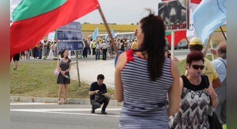 Строителите блокираха пътя София – Варна безсрочно