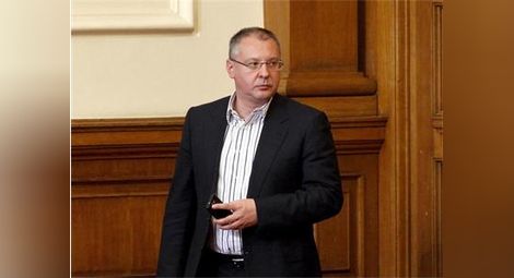 Станишев: Бивш шеф на "Напоителни системи" организираше да пребият депутати и министри в парламента
