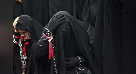 Мобилно приложение не позволява на жените да напускат Саудитска Арабия
