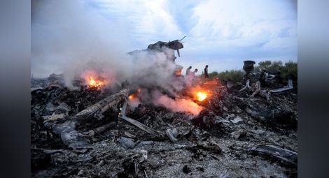 Външно: Няма български граждани на борда на падналия "Боинг-777" в Украйна