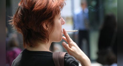 БСП се кани да върне пушенето на закрито до Нова година