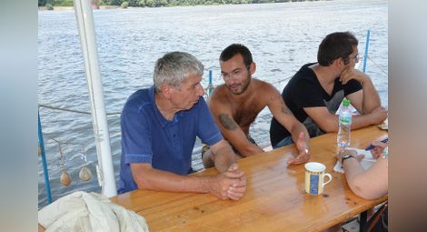 Русе посреща Дунавския сал с равнодушно мълчание
