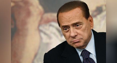 Италианският Сенат отстрани Силвио Берлускони 