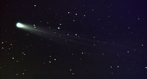 Кометата на века ще озари небето над България днес следобед