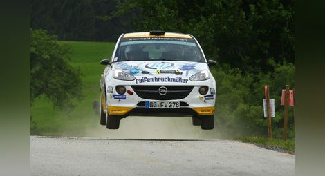 Opel ADAM R2 превзема европейската рали сцена