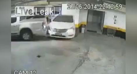 Най-бруталното паркиране (видео)