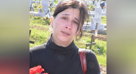 Майката на убитата Пламена спори със социалните за малкото си дете