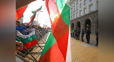 39% от българите са "за" окупация на парламента