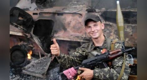 Опълченци плениха с моторна резачка украински БТР