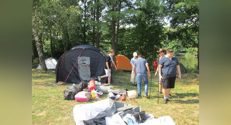 Скаути разпънаха палатки в лесопарк „Липник“