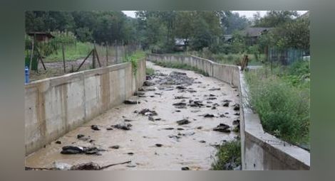 Подпорна стена предпази 2000 души от наводнение