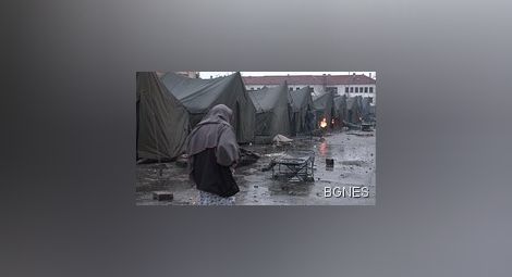 Три палатки изгоряха в имигрантския лагер в Харманли