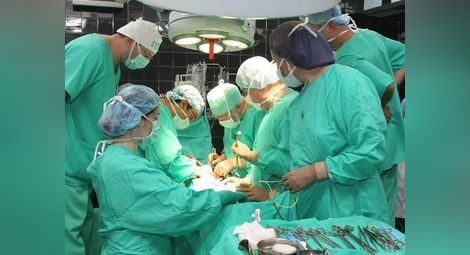 25 кг тумор извадиха от корема на 50-годишен мъж от Русе в Александровска болница