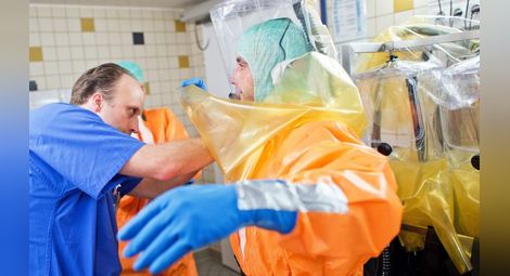 Румънец със симптоми на Ебола приет в болница