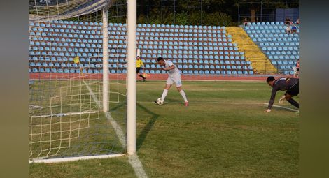 „Дунав“ тръгна към върха  с дебютно 4:0 срещу „Тича“