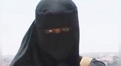 Джихадистка от Лондон иска да е първата жена, обезглавила западен заложник