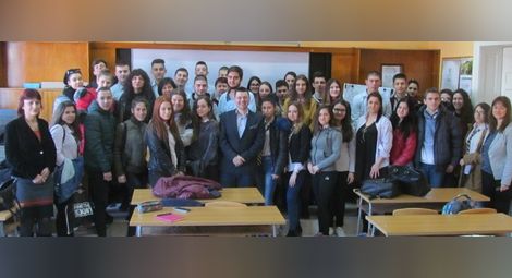 Преподавател от Софийския университет разказа за „Другата Шипка“ пред гимназисти