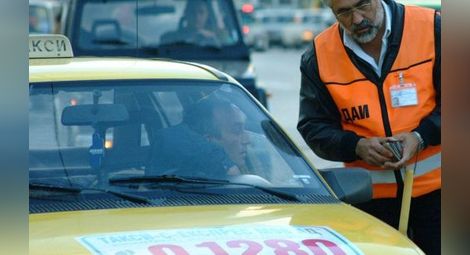 Хванаха таксиджия без книжка в Пловдив