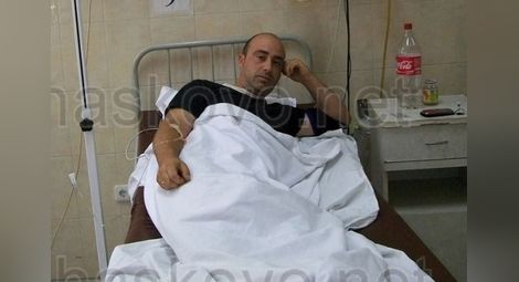 Войник в болница след удар от две мълнии