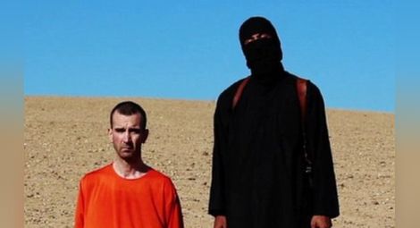 "Ислямска държава" екзекутира британец, светът отново настръхна срещу терористите