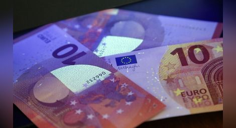 Новата банкнота от 10 евро влиза в обращение от утре