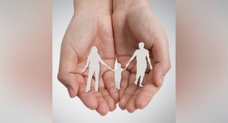 Над 2 млн. българи са свързани с осиновяването