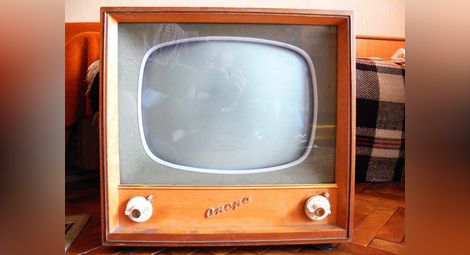 50-годишен телевизор хвана окото на закъсали крадци