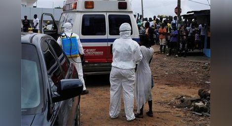 Здравни експерти: Еболата е извън контрол, заплашва целия свят