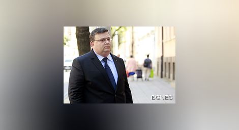 Цацаров лично координира разследването по взрива
