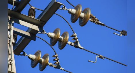 ЕК анализира недостатъците на цените на тока у нас
