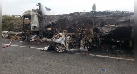 Български тир с румънски шофьор предизвика жестока катастрофа в Гърция