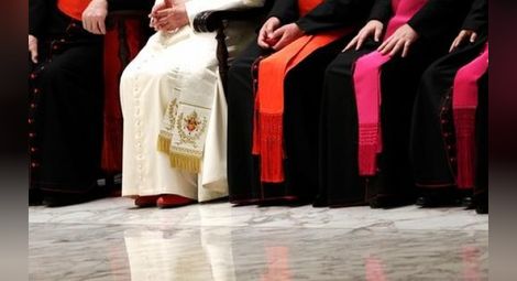 Ватиканът се пита: Способни ли сме да приемем хомосексуалистите?