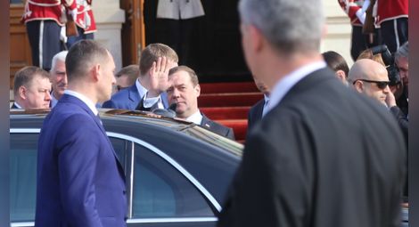 Медведев: Важно е да се решат проблемите с визовия режим