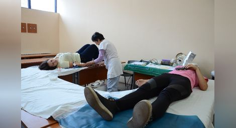 21 студенти дариха кръв в акция на БЧК