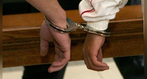 Трима задържани в Хасково за купуване на гласове