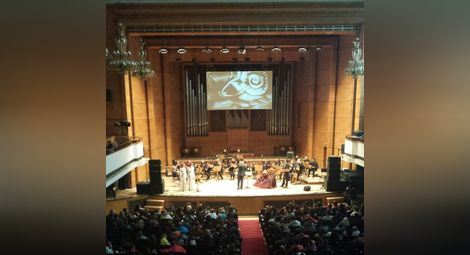 Стотици деца вдъхновени от спектакъла „Приказки с оркестър“
