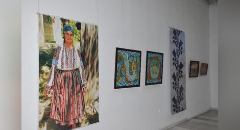 Архитектура и фолклор от Търгу Жиу  показва изложба на „Борисова“ 39