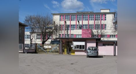 Заводът за хлебна мая затваря след замърсяването на Дунав