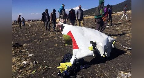 Пилотът на разбилия се етиопски самолет е съобщил за проблеми, поискал е връщане