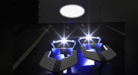 BMW промотира новите лазерни светлини /видео/