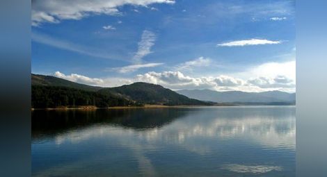 Търсят собствениците на 260 язовира