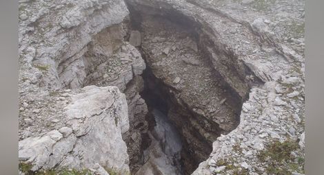 Археолози откриха пещера утроба край Златоград