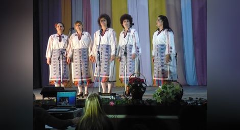Читалището в Сеново празнува 120 години с песни и танци
