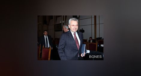 ДПС изглючи от ПГ избраните с преференции депутати Гюнай Хюсмен и Муса Палев за отказ да се оттеглят