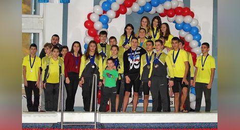 Плувците на „Ирис“ с 26 медала от международен турнир в Пловдив