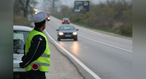Арестант глобен за превишена скорост, докато търка нара