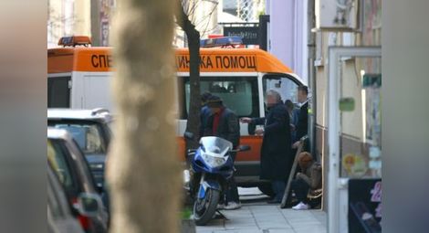 Лекарката от Раковски пред БЛИЦ: Страшно унизително е да те бият, докато спасяваш живот!