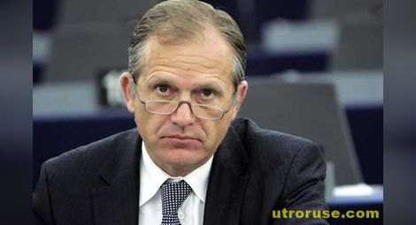 Бивш вътрешен министър и евродепутат осъден на строг затвор за корупция