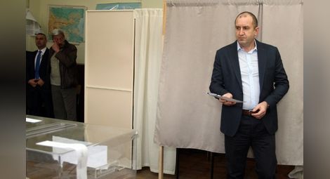 Румен Радев насрочи евроизборите за 26 май